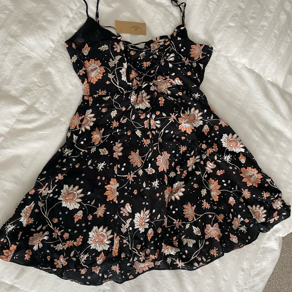 NEW American Eagle Women’s 4 Black Pink Floral Spaghetti Strap Mini Summer Dress
